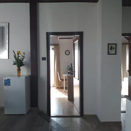 Art Apartmanhaz Balaton-gyenesdias * 기에네스디아스